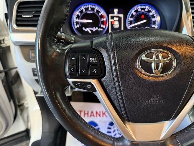 used 2014 Toyota Highlander car, priced at $13,995