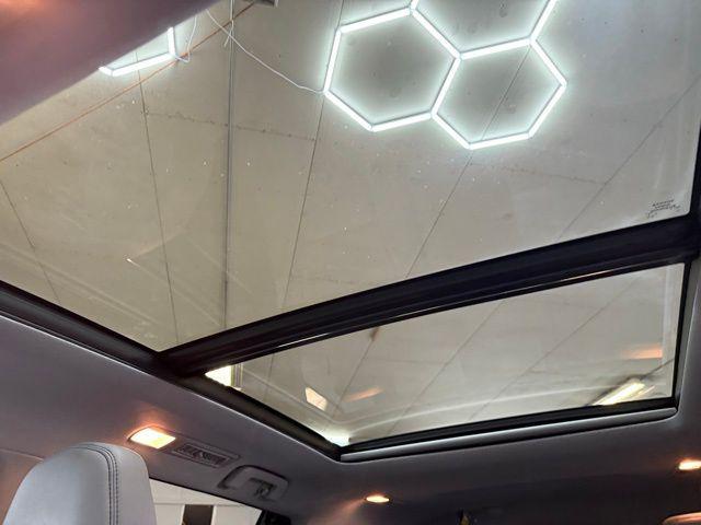 used 2014 Toyota Highlander car, priced at $13,995