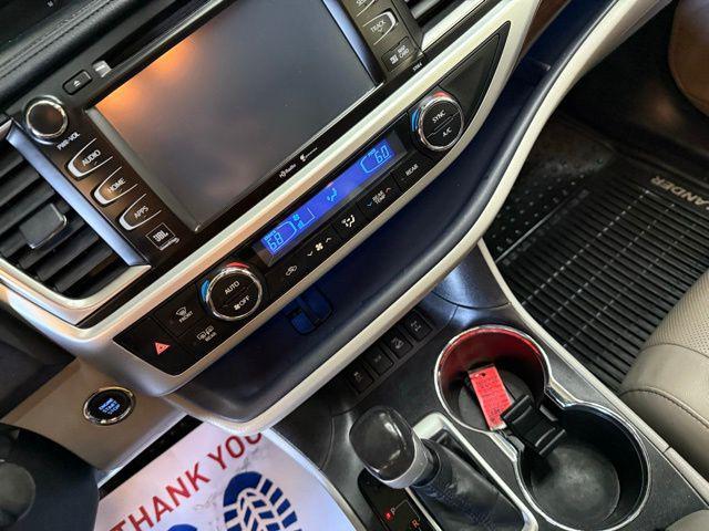 used 2014 Toyota Highlander car, priced at $13,995