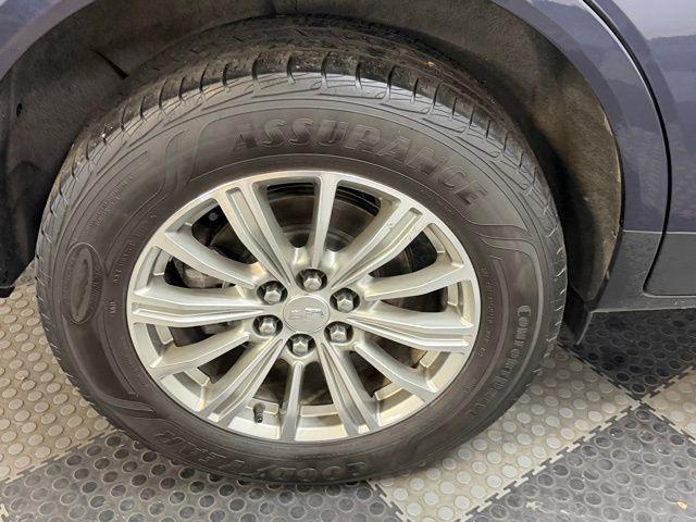 used 2019 Cadillac XT5 car, priced at $17,989