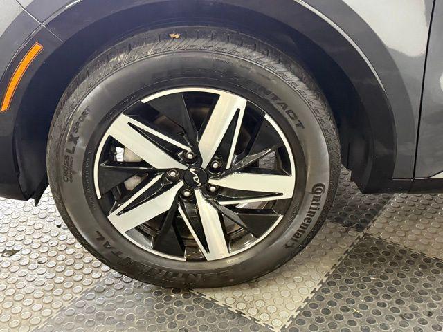 used 2022 Kia Sorento car, priced at $27,395