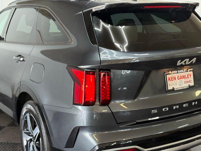used 2022 Kia Sorento car, priced at $27,395