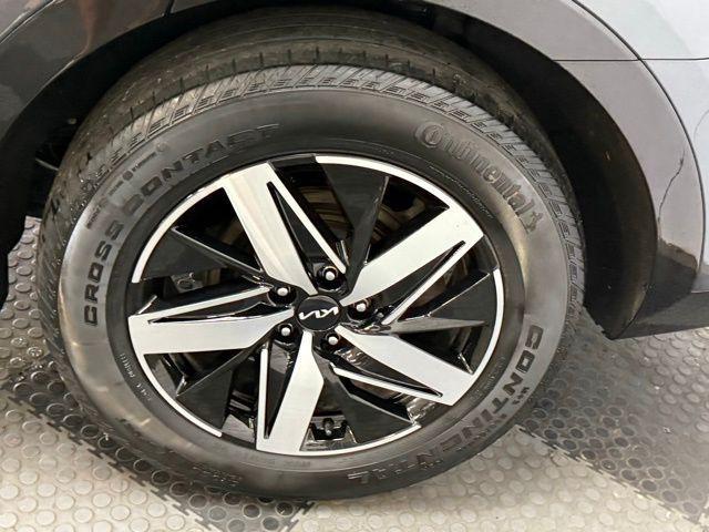 used 2022 Kia Sorento car, priced at $27,395