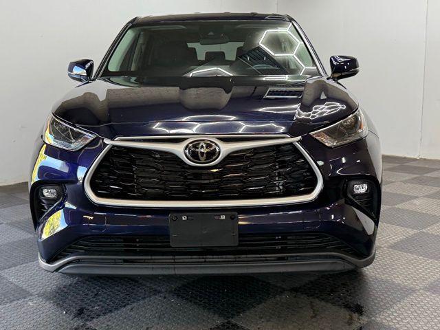 used 2024 Toyota Highlander car, priced at $38,495
