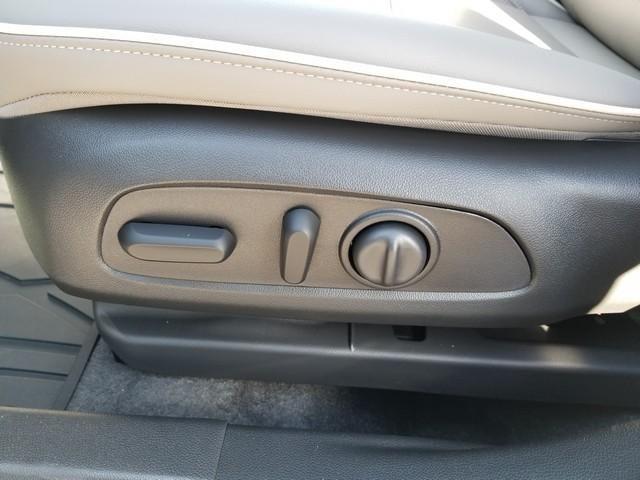 new 2025 Buick Envista car, priced at $30,995