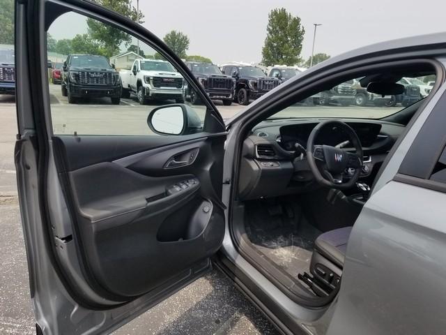 new 2025 Buick Envista car, priced at $27,125