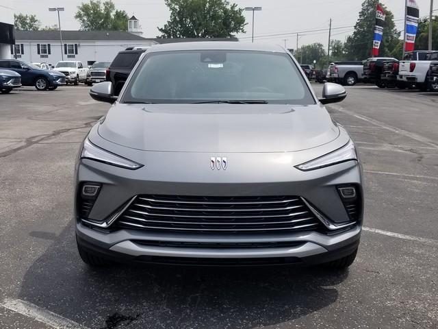 new 2025 Buick Envista car, priced at $27,125