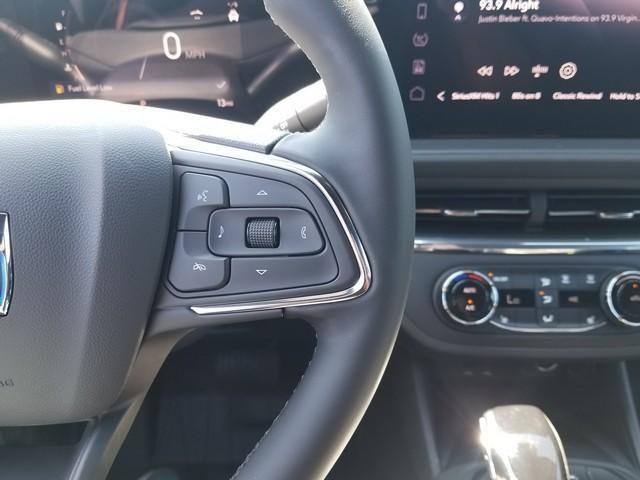 new 2025 Buick Envista car, priced at $27,125