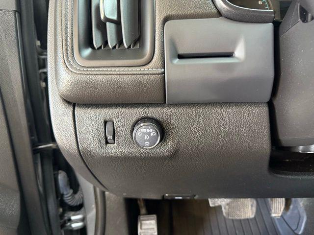 used 2022 GMC Canyon car, priced at $27,495