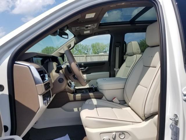 new 2025 GMC Yukon car, priced at $88,805