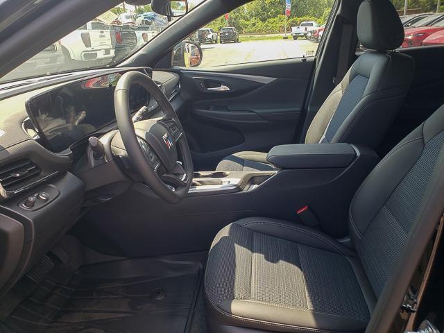 new 2025 Buick Envista car, priced at $27,125