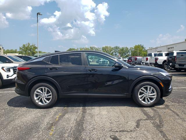 new 2025 Buick Envista car, priced at $27,125