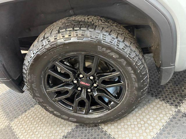used 2023 GMC Sierra 1500 car, priced at $39,989
