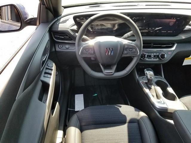 new 2025 Buick Envista car, priced at $27,125
