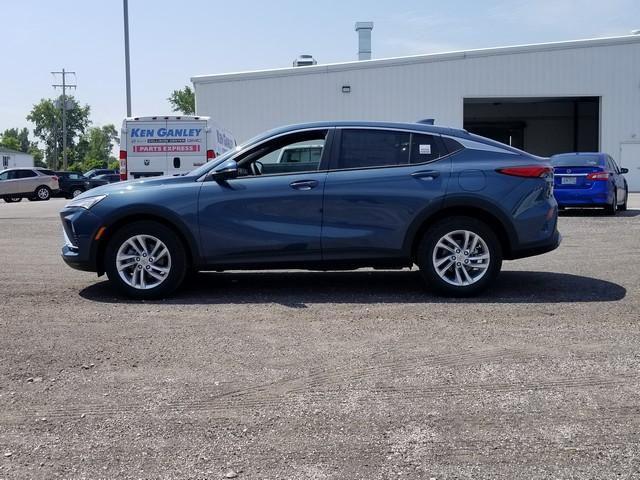 new 2025 Buick Envista car, priced at $27,125