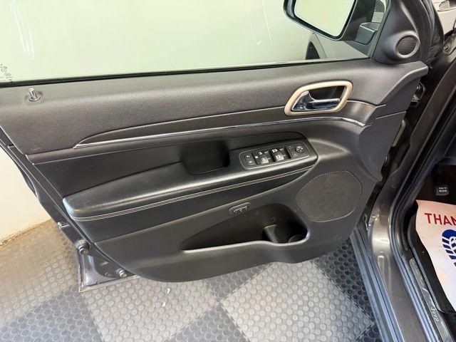 used 2016 Jeep Grand Cherokee car, priced at $11,495