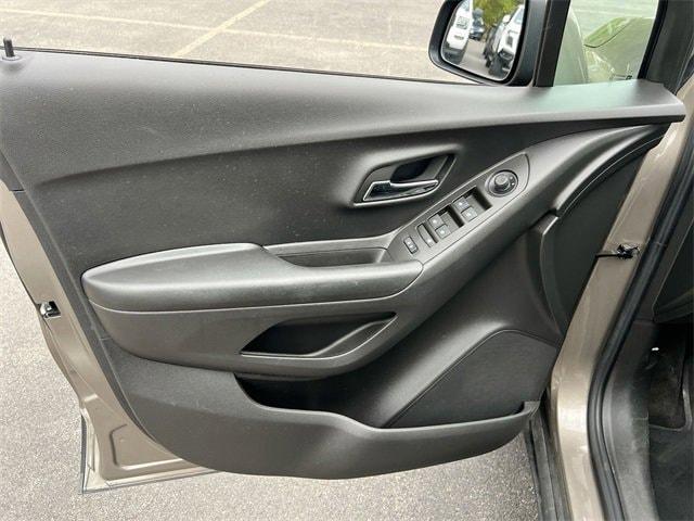 used 2022 Chevrolet Trax car, priced at $19,337