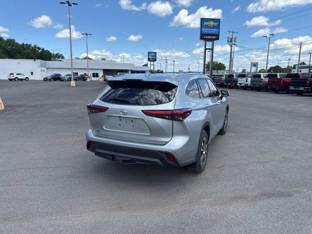 used 2021 Toyota Highlander car, priced at $34,680