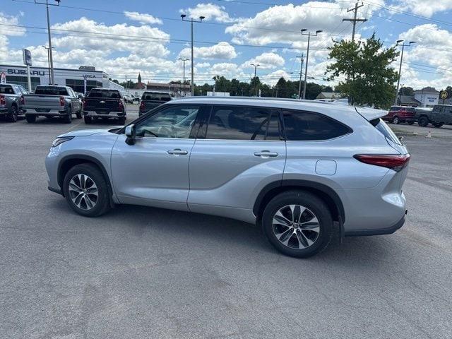 used 2021 Toyota Highlander car, priced at $34,680