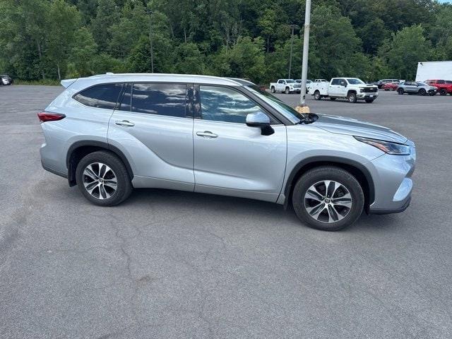 used 2021 Toyota Highlander car, priced at $34,680