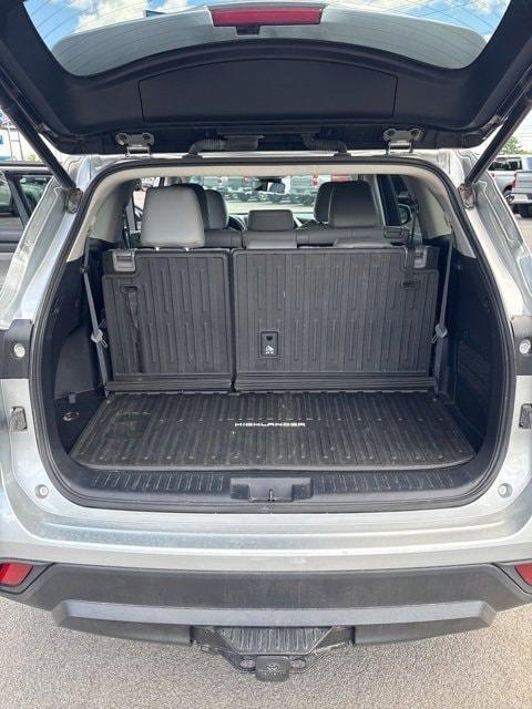 used 2021 Toyota Highlander car, priced at $34,680