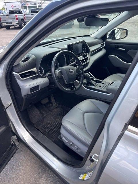 used 2021 Toyota Highlander car, priced at $34,680
