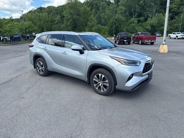 used 2021 Toyota Highlander car, priced at $34,680