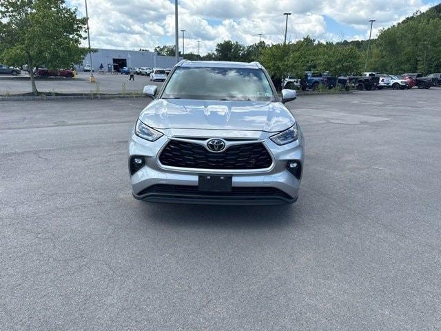 used 2021 Toyota Highlander car, priced at $34,680