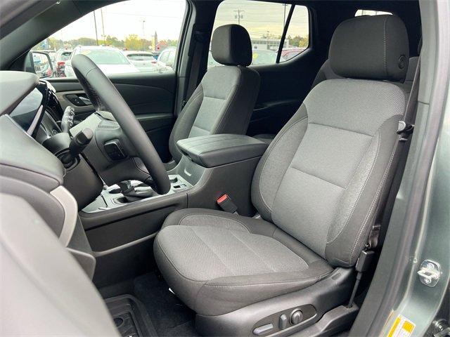 used 2023 Chevrolet Traverse car, priced at $34,701
