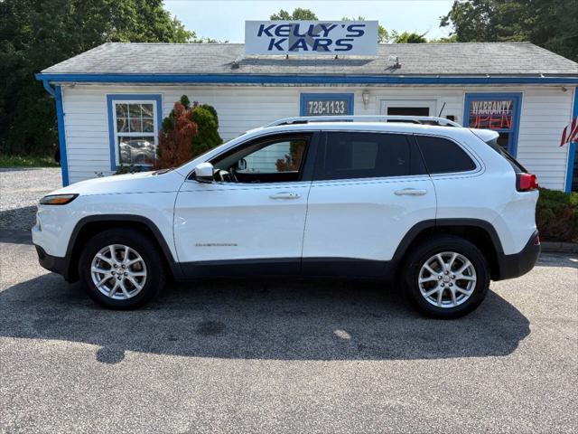 used 2018 Jeep Cherokee car, priced at $15,495