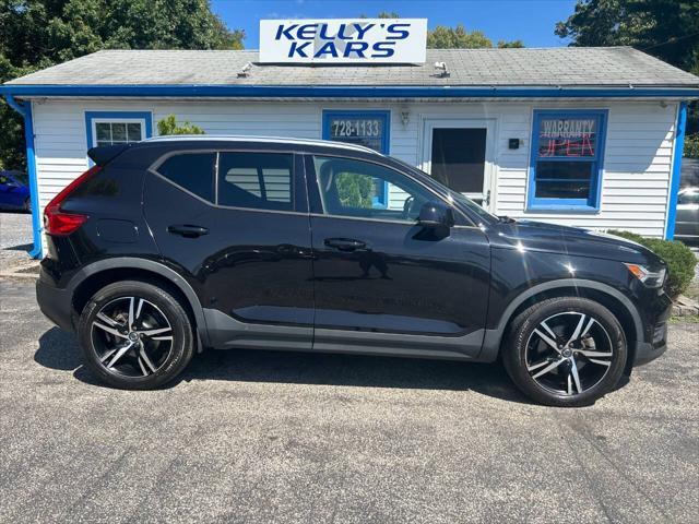 used 2019 Volvo XC40 car, priced at $17,995