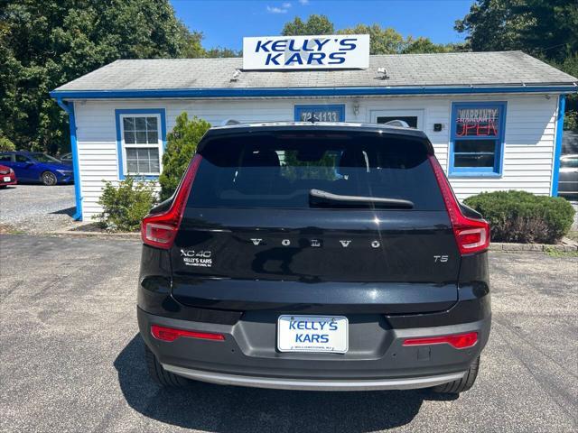 used 2019 Volvo XC40 car, priced at $17,995