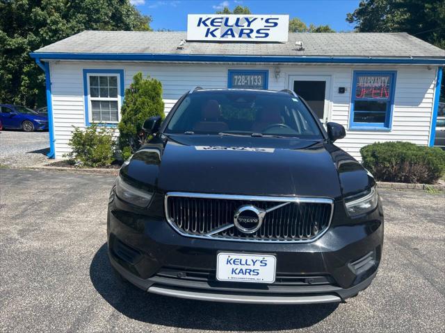 used 2019 Volvo XC40 car, priced at $17,995