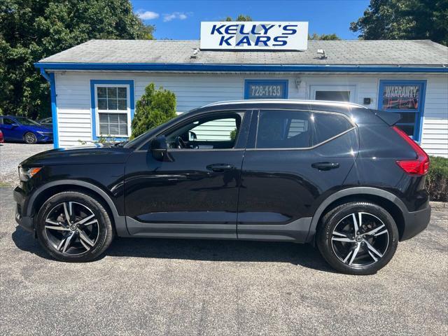 used 2019 Volvo XC40 car, priced at $17,995