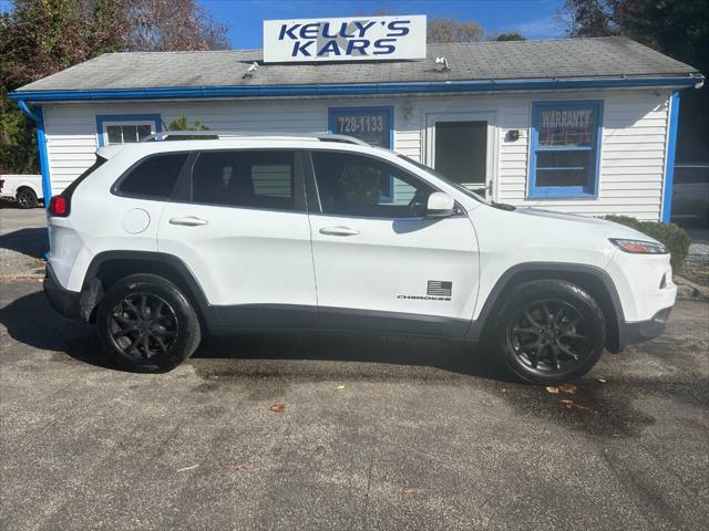 used 2015 Jeep Cherokee car, priced at $11,495