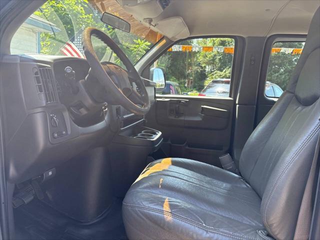 used 2003 GMC Savana 3500 car, priced at $6,995