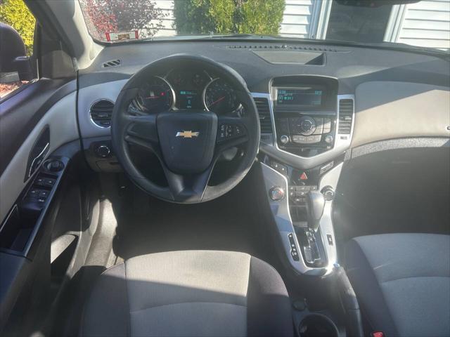 used 2014 Chevrolet Cruze car, priced at $8,995