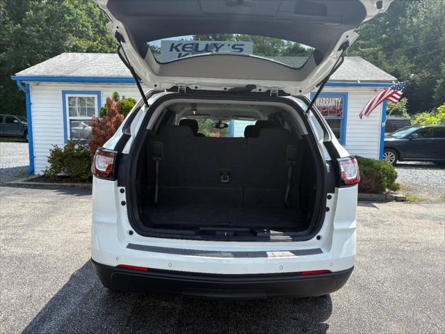used 2015 Chevrolet Traverse car, priced at $10,995