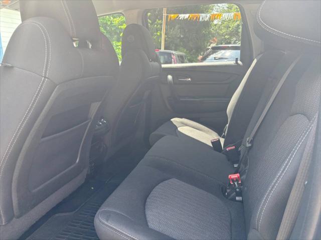 used 2015 Chevrolet Traverse car, priced at $10,995