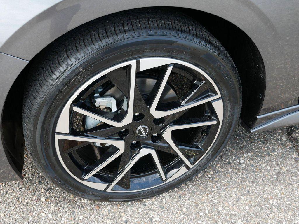 new 2025 Nissan Sentra car, priced at $27,713