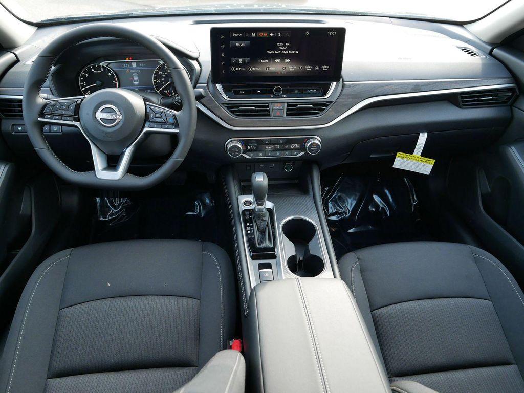 new 2025 Nissan Altima car, priced at $31,080