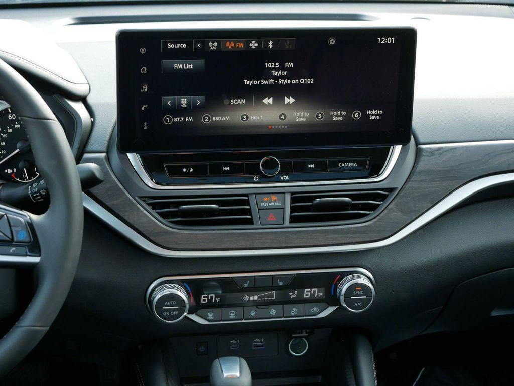 new 2025 Nissan Altima car, priced at $31,080