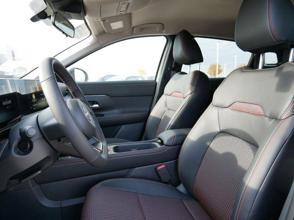 new 2025 Nissan Kicks car, priced at $24,944