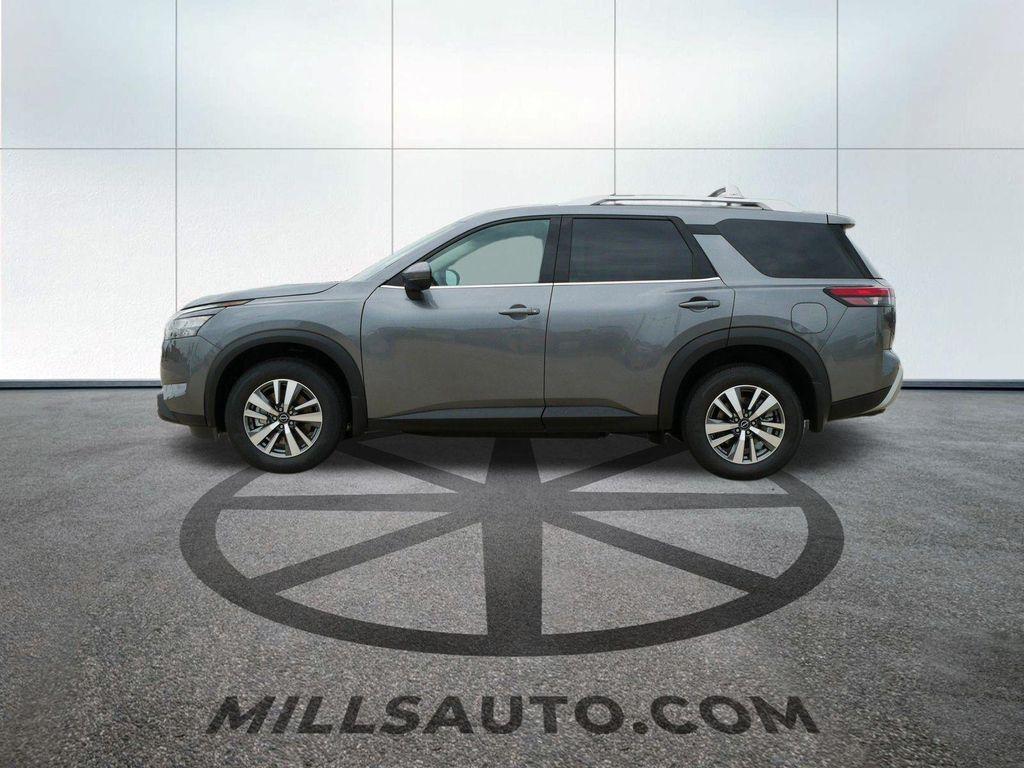 new 2025 Nissan Pathfinder car, priced at $39,412