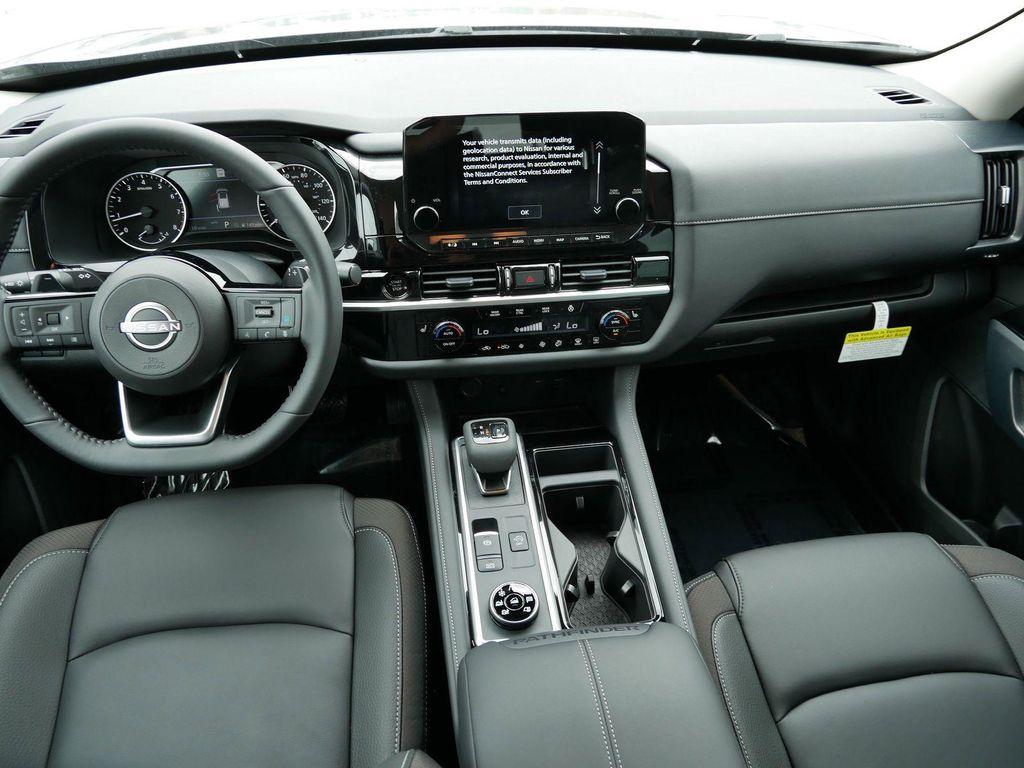 new 2025 Nissan Pathfinder car, priced at $39,412