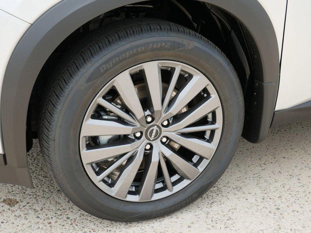 new 2025 Nissan Pathfinder car, priced at $40,899