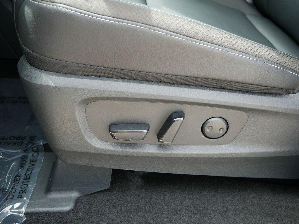 new 2025 Nissan Pathfinder car, priced at $40,899