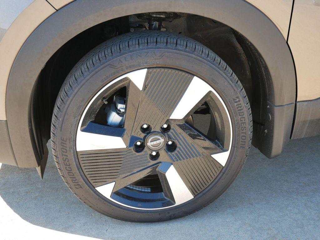 new 2025 Nissan Kicks car, priced at $26,134