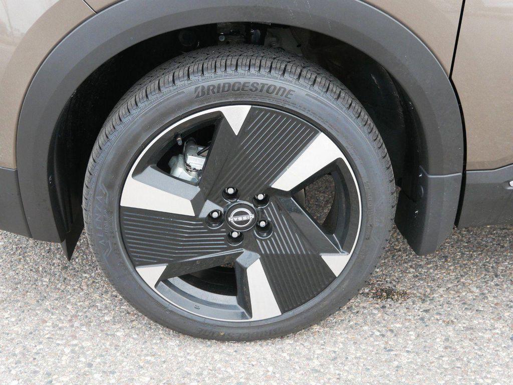 new 2025 Nissan Kicks car, priced at $26,134