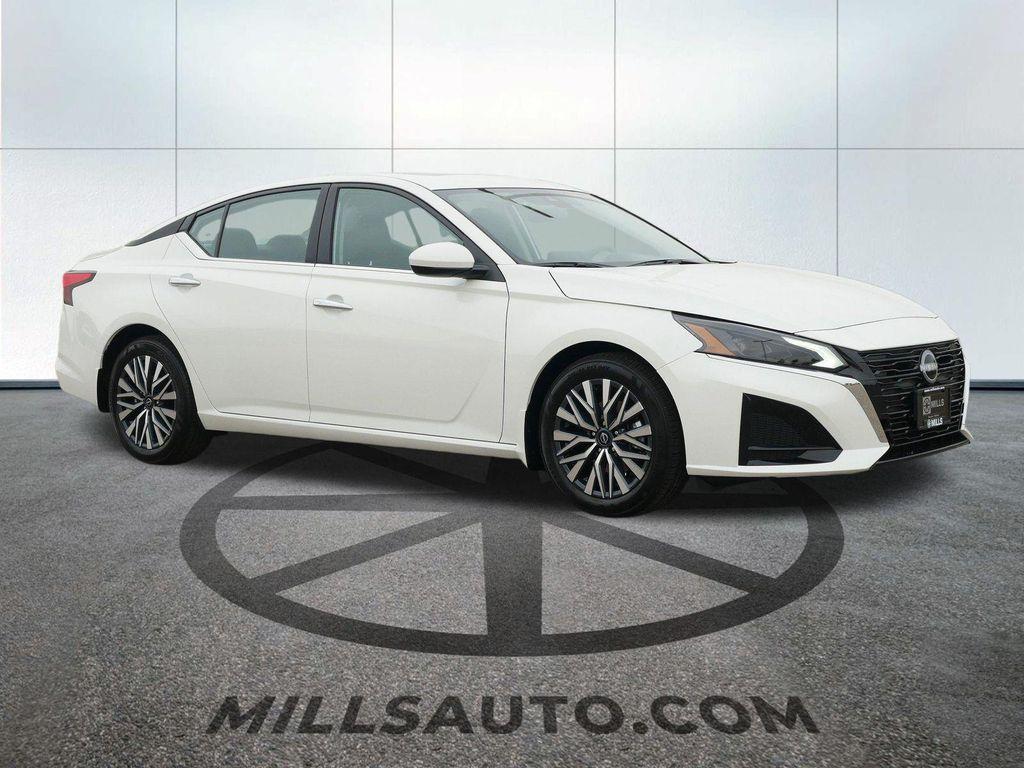 new 2025 Nissan Altima car, priced at $31,486
